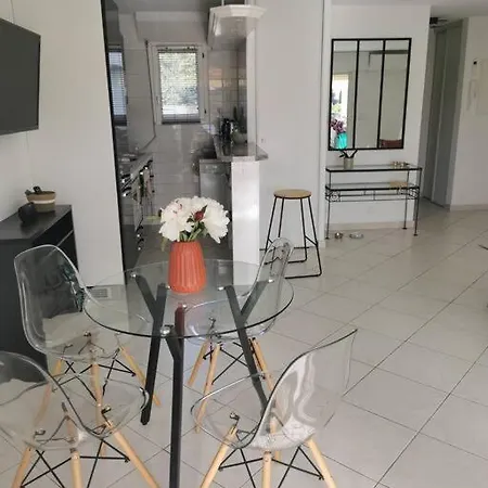 44m2, Terrasse 17m2, Calme Et Verdoyant Daire