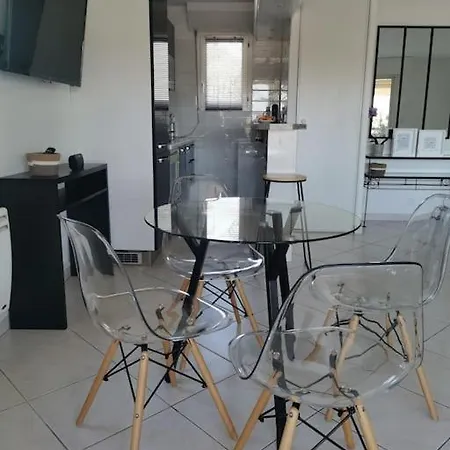 44m2, Terrasse 17m2, Calme Et Verdoyant Daire Saint-Raphaël